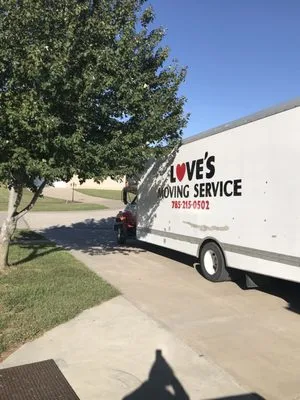 Love's Moving Service LLC photo 2